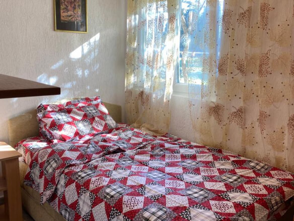 Izdaje se dvosoban stan u centru Bara – MB48
