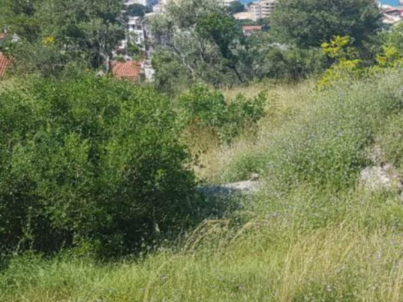 Prodaje se urbanizirano, projektirano zemljište u Dubravi – D9