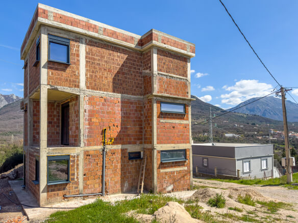 House for sale in Šušanj/ Bar – BHK76