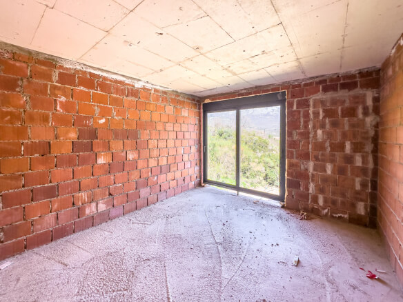 House for sale in Šušanj/ Bar – BHK76