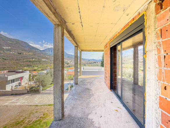 House for sale in Šušanj/ Bar – BHK76