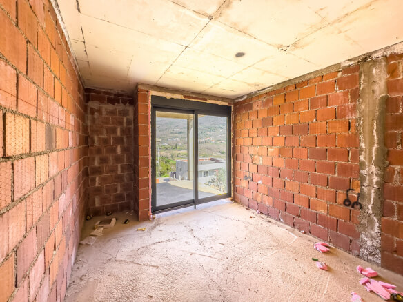House for sale in Šušanj/ Bar – BHK76
