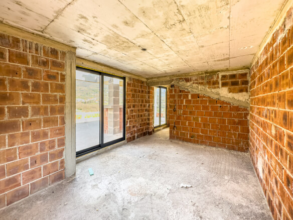 House for sale in Šušanj/ Bar – BHK76