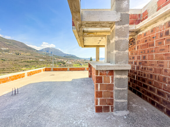 House for sale in Šušanj/ Bar – BHK76