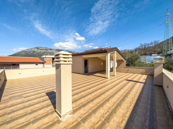 Haus zum Kauf in Bjelisi/ Bar – BHK75
