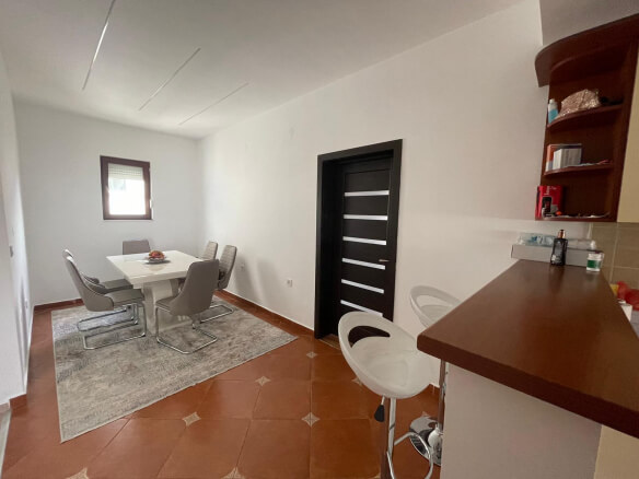 3-Zimmer-Wohnung zur Miete in Bar – MB55