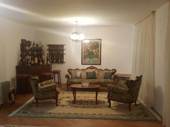 Haus zum Kauf in Rena/ Bar – BHK89