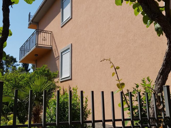 Haus zum Kauf in Rena/ Bar – BHK89