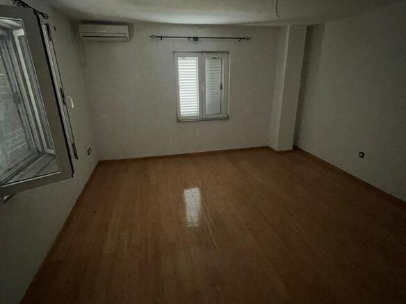 Haus zum Kauf in Polje/ Bar – BHK88