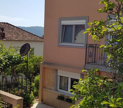 Haus zum Kauf in Rena/ Bar – BHK89