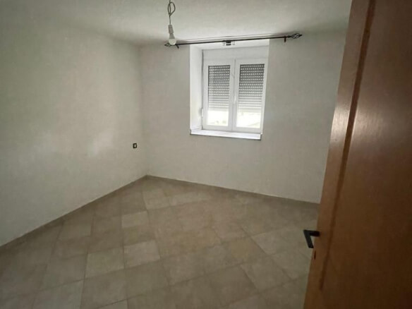 Haus zum Kauf in Polje/ Bar – BHK88