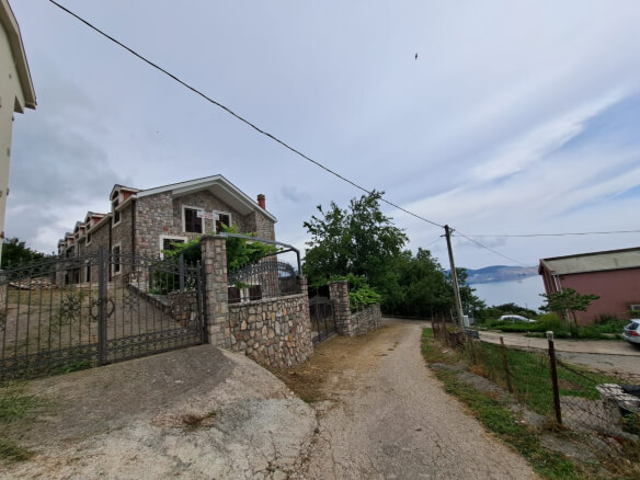 2 дома на продажу в Шушане/Баре – BHK92