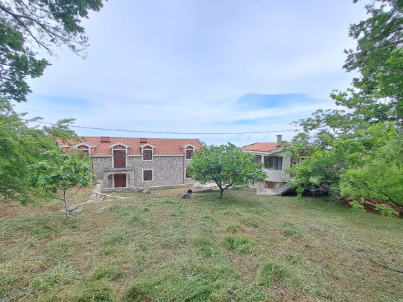 2 дома на продажу в Шушане/Баре – BHK92