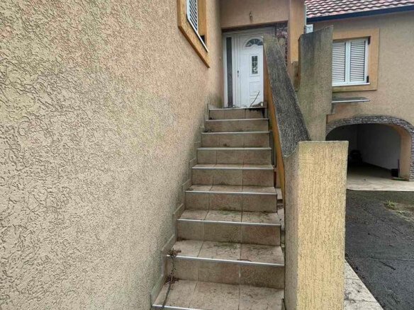 Haus zum Kauf in Polje/ Bar – BHK88