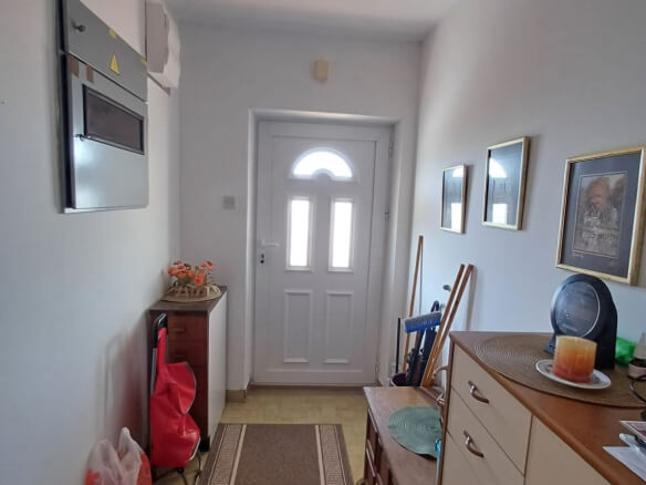 Kuća za prodaju u gotovini – BHK93