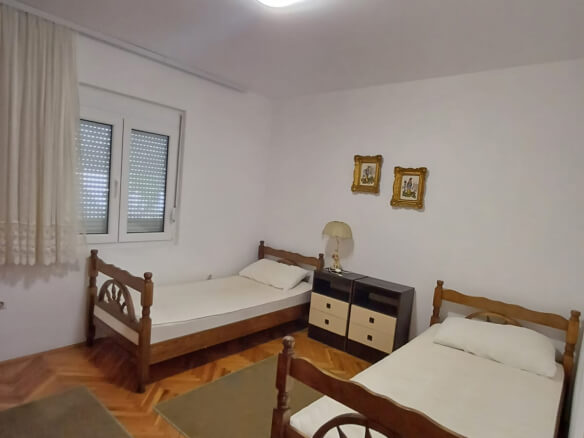 Kuća za prodaju u gotovini – BHK93