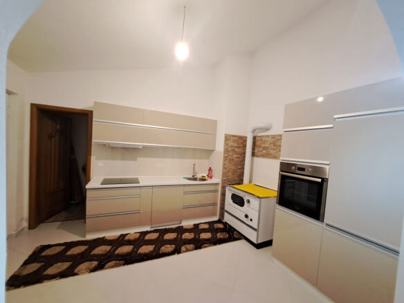 Дом на продажу в Поле/Баре – BHK98