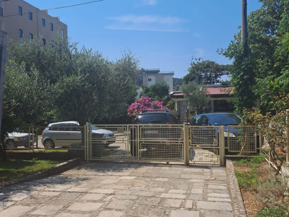 House for sale in Sutomore – SHK15