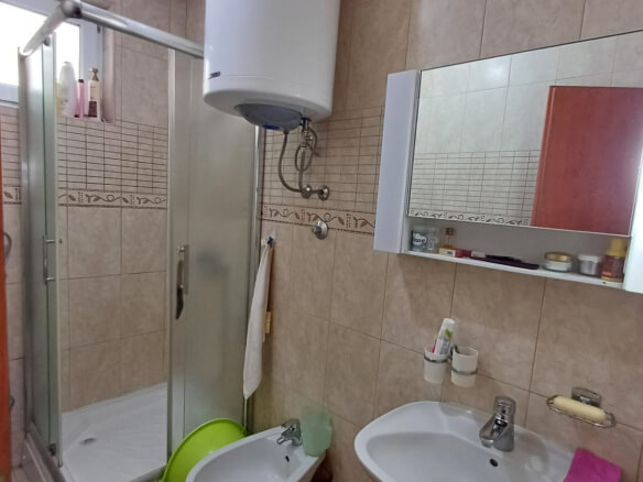 Kuća za prodaju u gotovini – BHK93