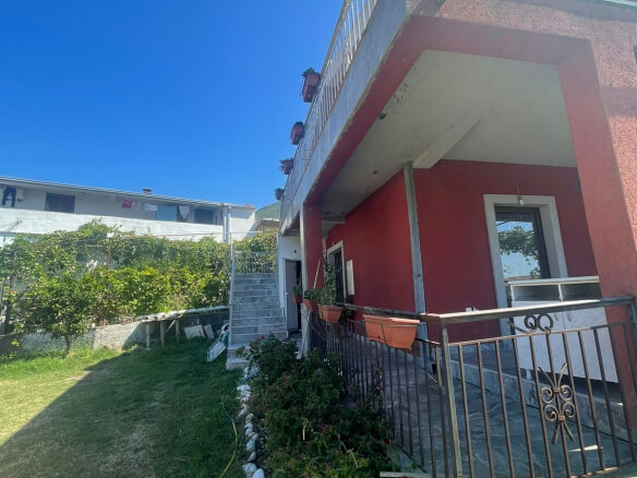 Haus in Bjelisi/ Bar zum Kauf – BHK96