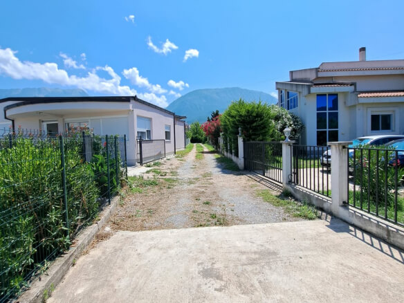Дом в Поле/Баре на продажу – BHK100