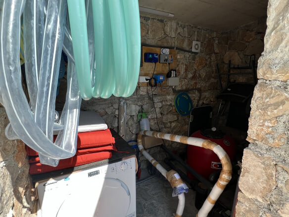 Samostojeća kuća u Brkanovićima sa bazenom i pogledom na more – BRHK2