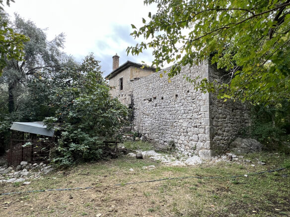 Plot in Stari Bar with spring and olive trees – SB1