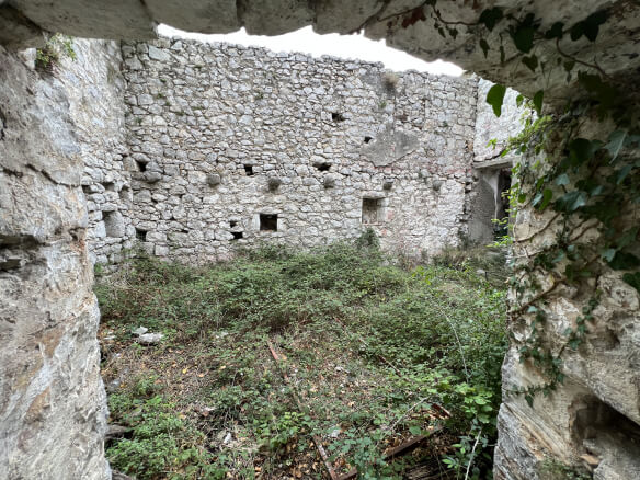 Plot in Stari Bar with spring and olive trees – SB1