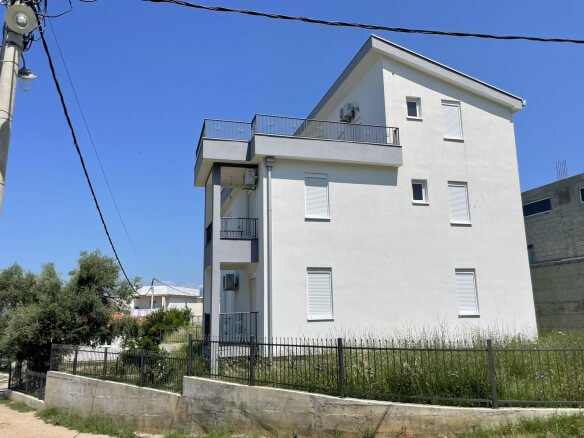 Дом на продажу в Залево/Бар – BHK95