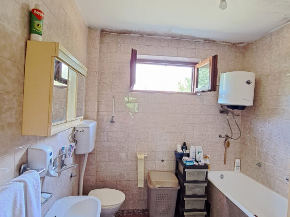 House in Čeluga/ Bar for sale – BHK97