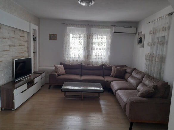 Дом на продажу в Поле/Баре – BHK98