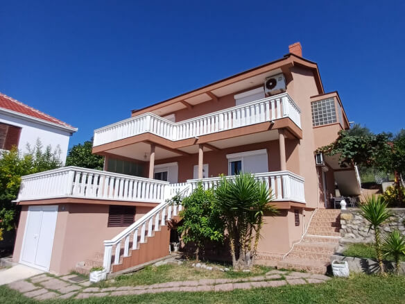 Kuća za prodaju u gotovini – BHK93