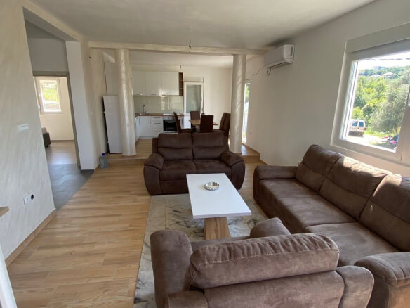 Дом на продажу в Залево/Бар – BHK95