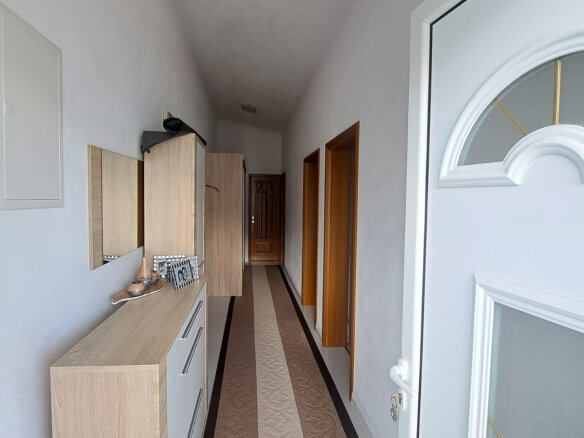 Дом на продажу в Поле/Баре – BHK98
