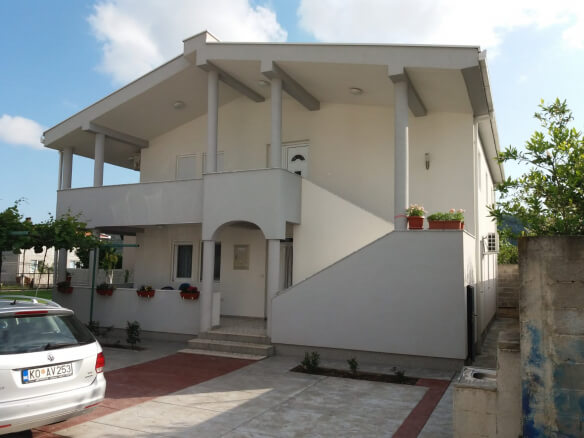Дом на продажу в Поле/Баре – BHK98
