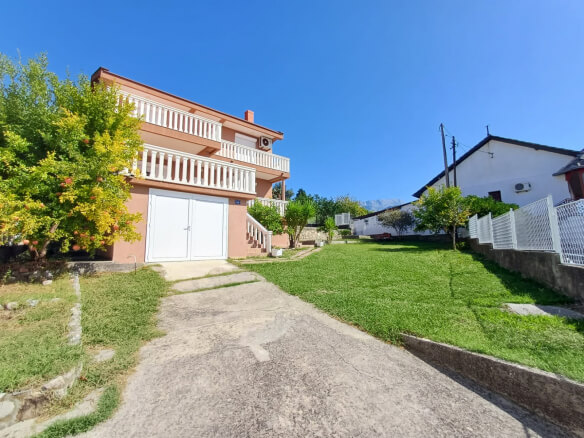 Kuća za prodaju u gotovini – BHK93