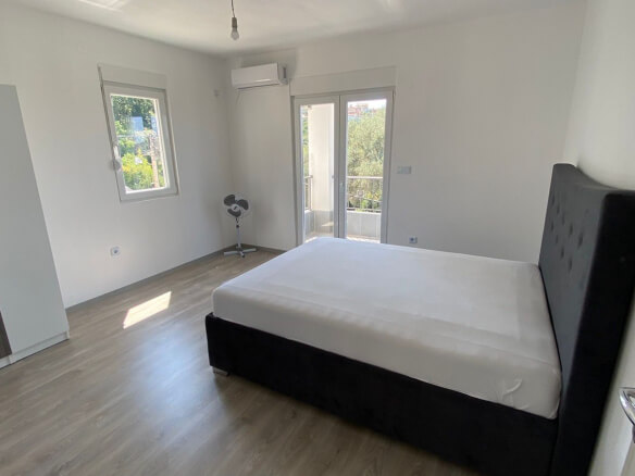 Дом на продажу в Залево/Бар – BHK95