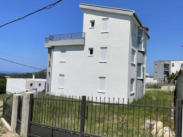 Дом на продажу в Залево/Бар – BHK95