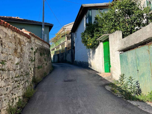 Prodaje se kuća u Starom Baru – SBHK3