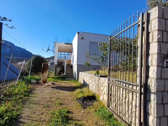Дом для продажи в Сутоморе – SHK19