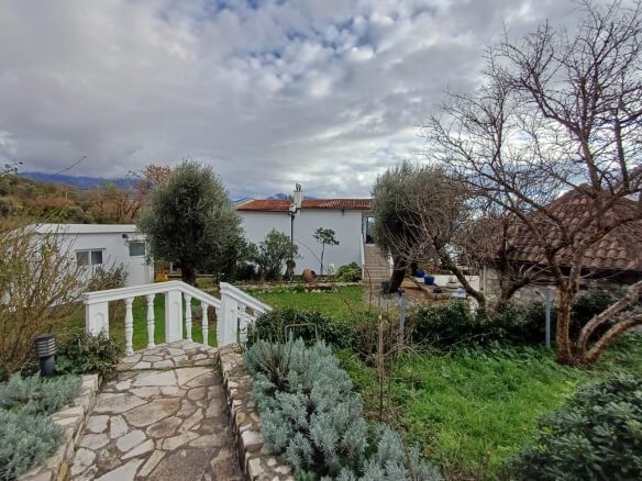 Kuća u gotovini na prodaju – BHK107