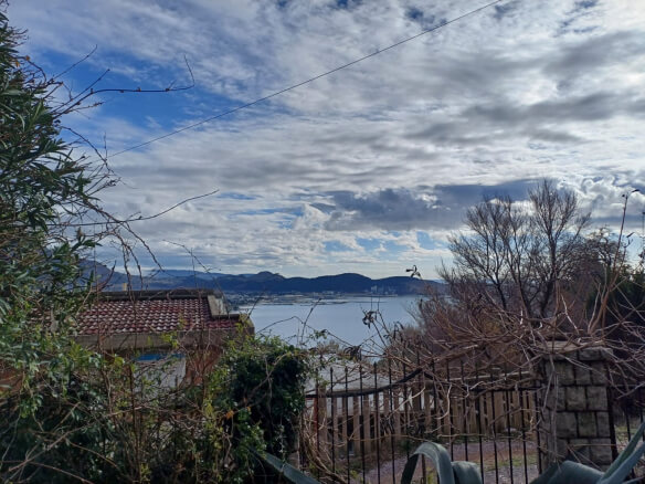Kuća u gotovini na prodaju – BHK107