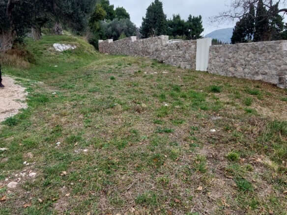 Plac prvi red do mora u Baru – B76
