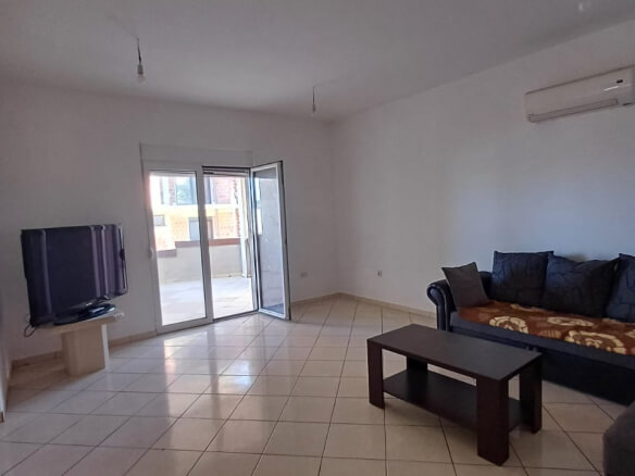 Prodaje se apartmanska kuća u Dobroj Vodi – DVHK26