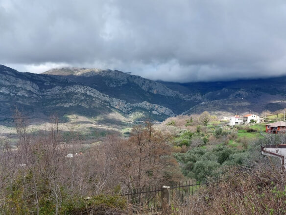 Prodaje se zemljište u Sustašu/Bar – B83