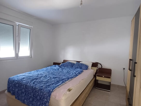 Prodaje se apartmanska kuća u Dobroj Vodi – DVHK26