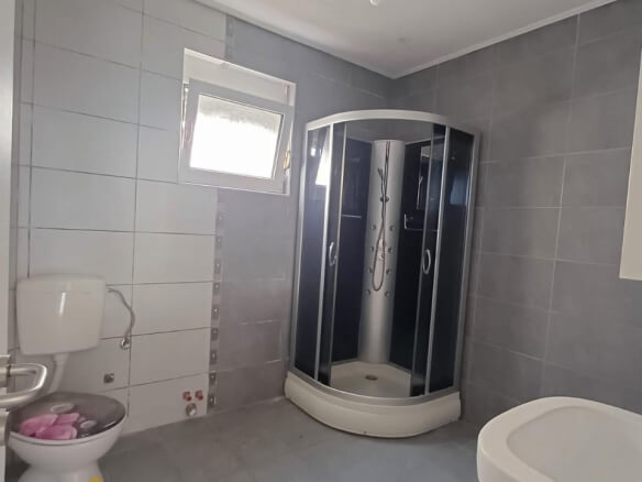 Prodaje se apartmanska kuća u Dobroj Vodi – DVHK26