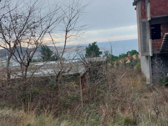 Grundstück mit zwei Häusern in Šušanj/ Bar zum Kauf – B78