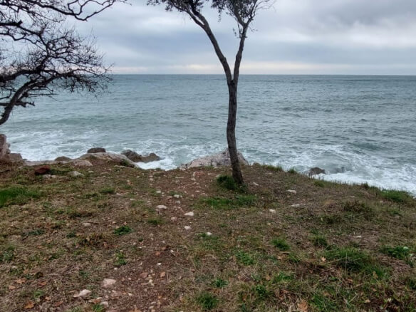 Plac prvi red do mora u Baru – B76