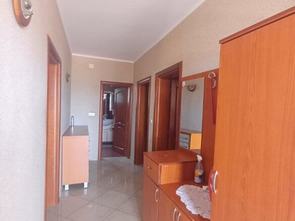 Prodaje se apartmanska kuća u Šušnju/ Baru – BHK117